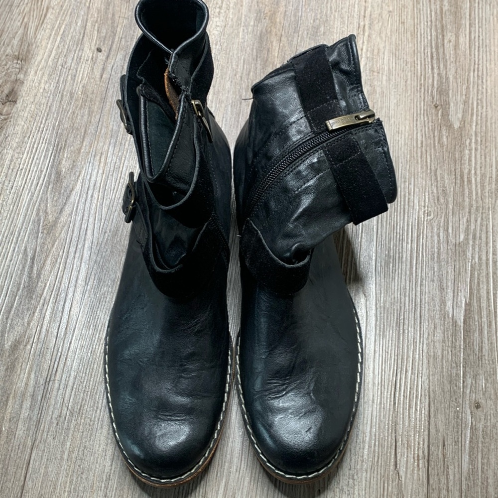 Paul Green Black Leather Zip Up Boots Made In Austria UK Size 6 1/2 (us size 9)